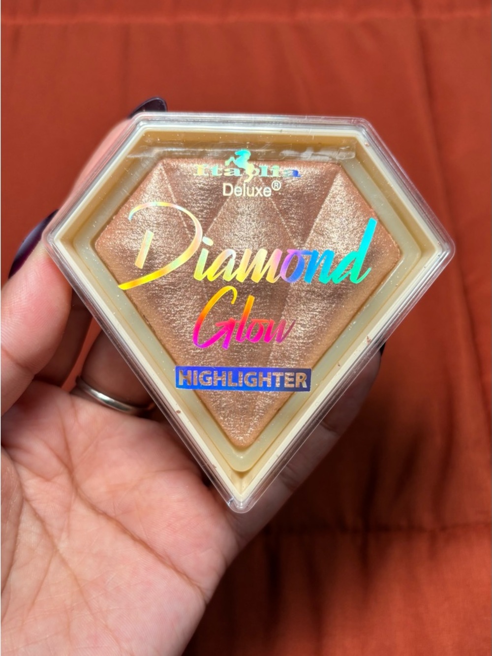 Deluxe Diamond Glow Highlighter Italia Deluxe “Champagne Gold Glow” Shade 03